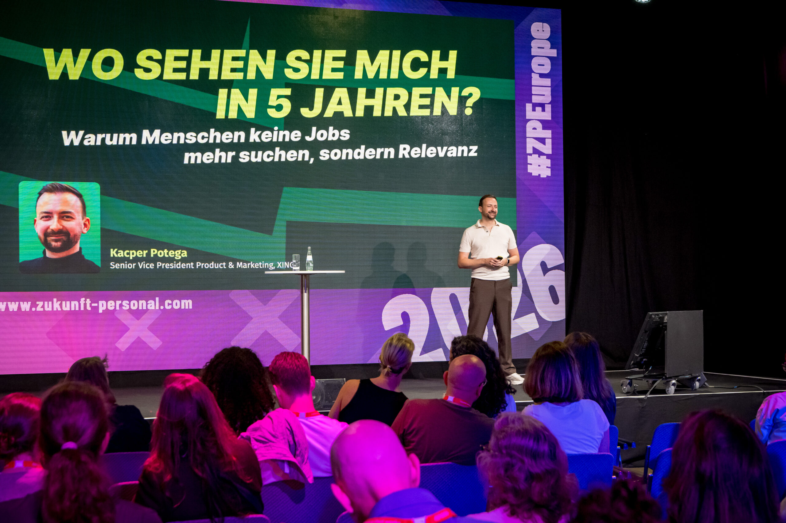 „Wo sehen Sie mich in 5 Jahren?“ – Warum Menschen keine Jobs mehr suchen, sondern Relevanz | Kacper Potega
